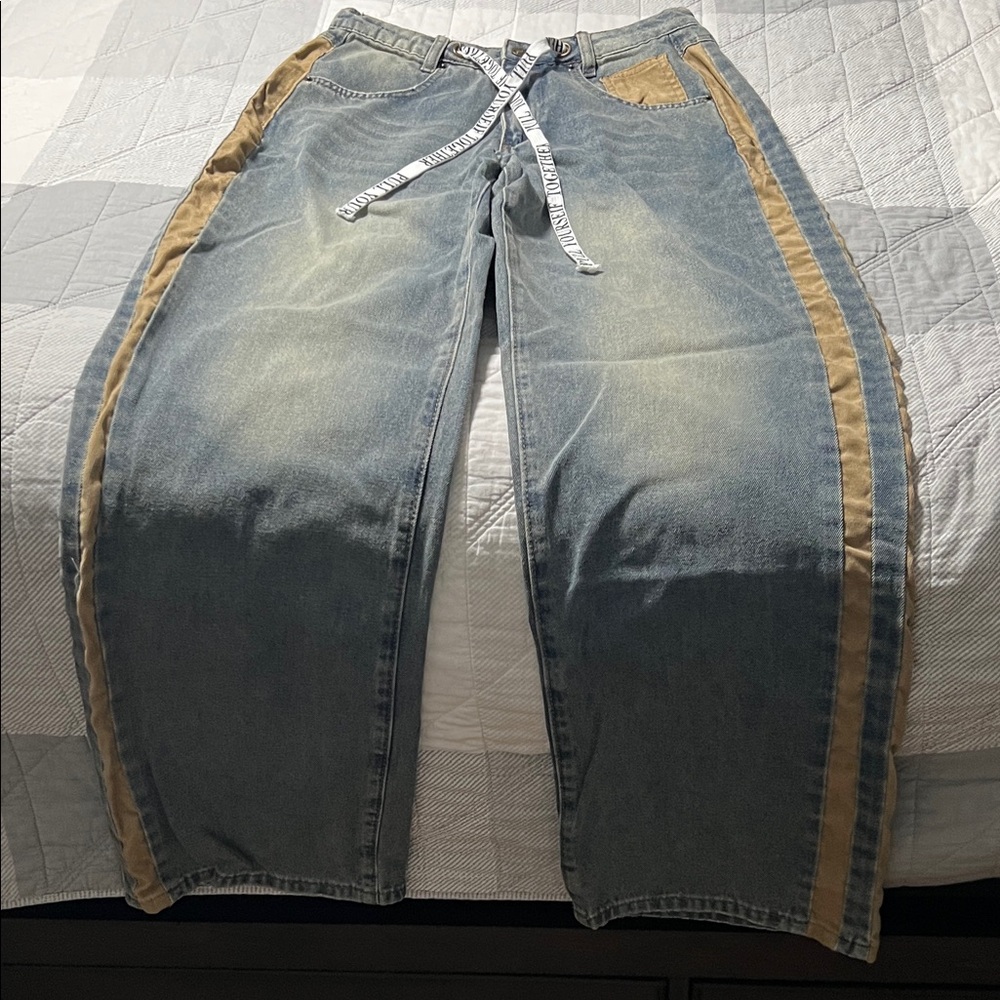 SHEIN Blue and Tan Relaxed Women's Jeans